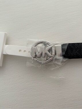 Michael Kors Twist Reversible Belt